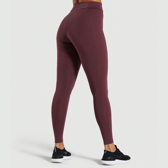 Sale🦈 Gymshark Lustre Leggings in Berry Red Size Medium - Picture 2 of 6